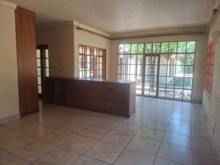 To Let 4 Bedroom Property for Rent in Suidrand Free State
